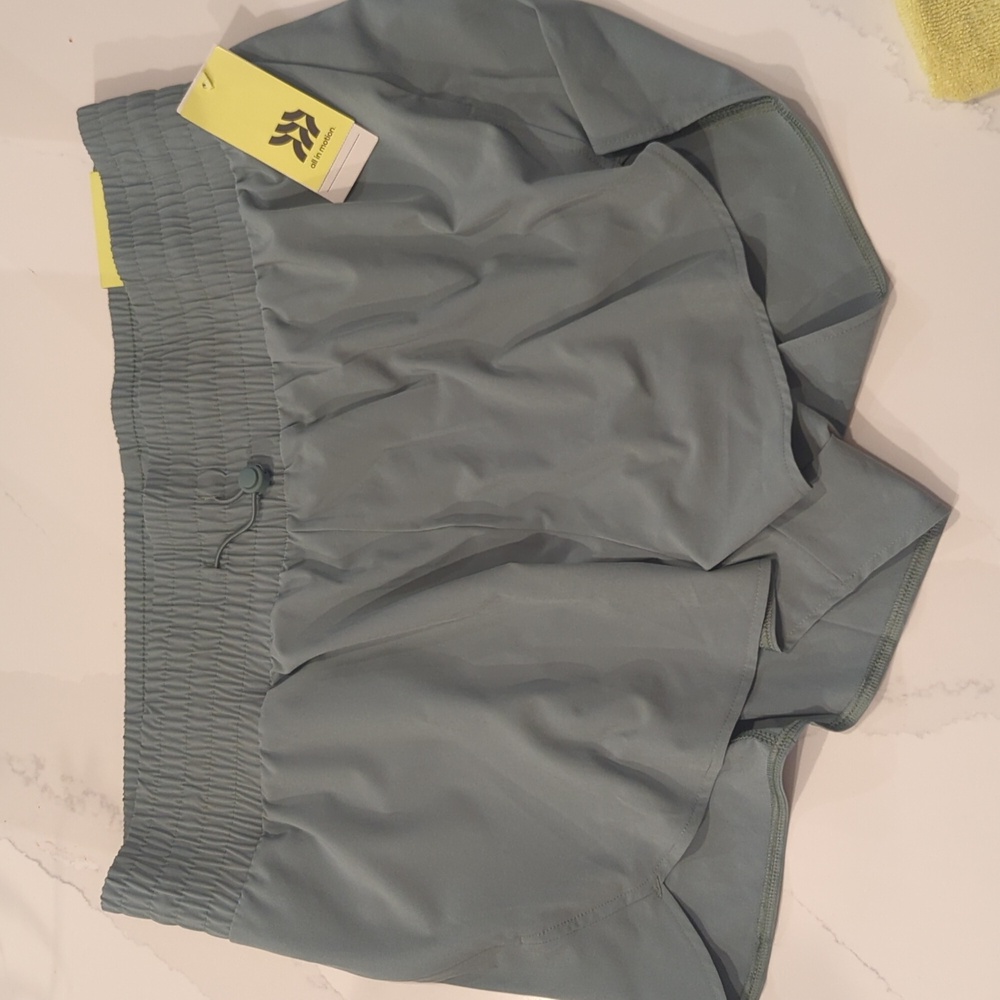 All In Motion Women's Active High-Rise Shorts 3" Sage Green XL New with Tags